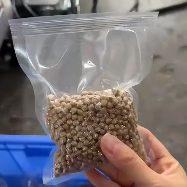 Premade Pouch Fill And Seal Machine Vacuum Granule Premade Bag Packing Machine 5kw