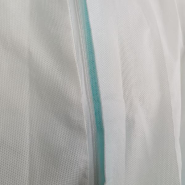 Flexible Dustproof VASTPROTECT-603 Disposable Isolation SMS Coverall with Stick Strip