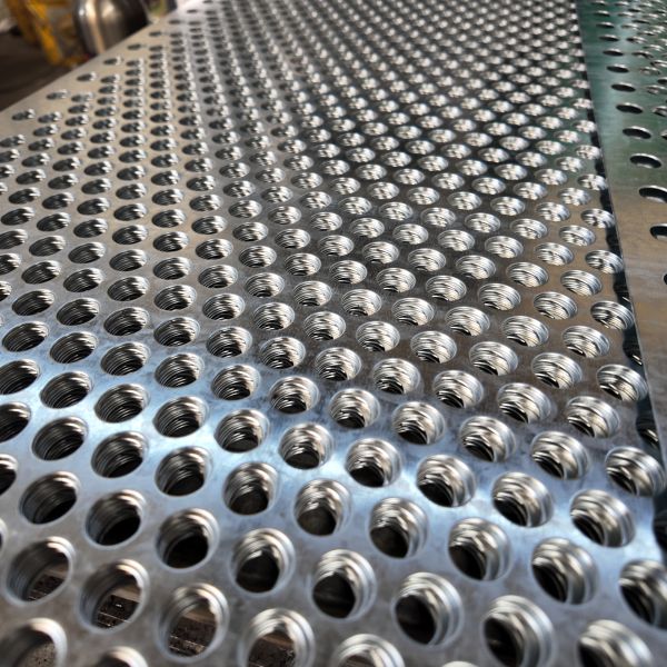 Galvanized Perforated Steel Grating 1000*2000mm For Balcony Anti Theft Net