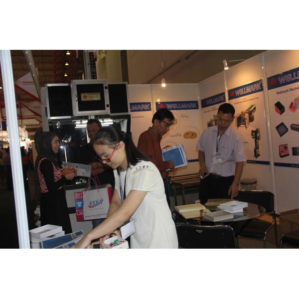 Corner Pasting Machine / Automatic Corner Pasting Machine / Four Corner Pasting Machine / use to make Gift Box