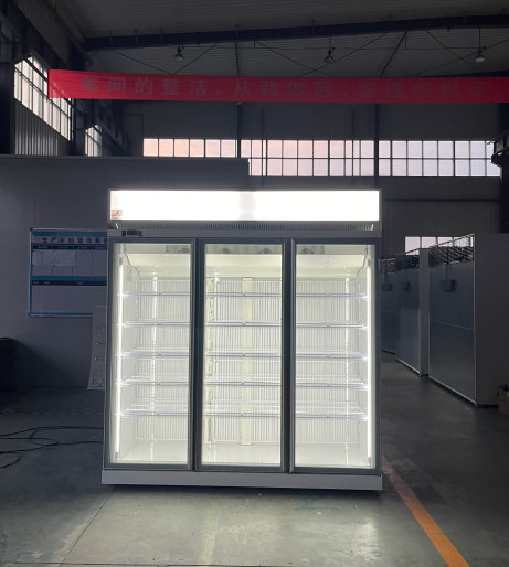 3 Glass Door Commercial Refrigerator With EBM Fan Motors For Low Energy Consumption