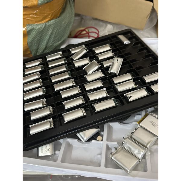 Mini Key Chain Cordless Power Bank 1500mAh Wireless Emergency Portable Charger Ring Holder