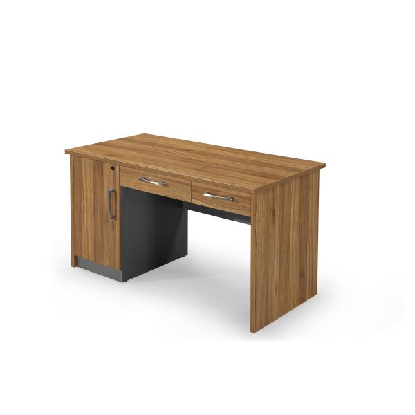 Knock Down Wooden Computer Workstation Desk Elegant Appearance PC Desk