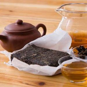 China Nature Vitamins And Minerals Black Tea Brick Drink Everyday Compressed Tea Brick on sale
