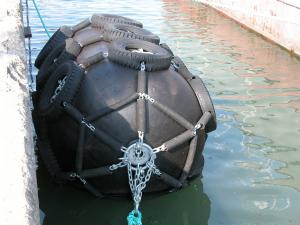 Buy cheap 50Kpa Pneumatic Fishing Boat Offshore Platform Rubber Fender For Ship product