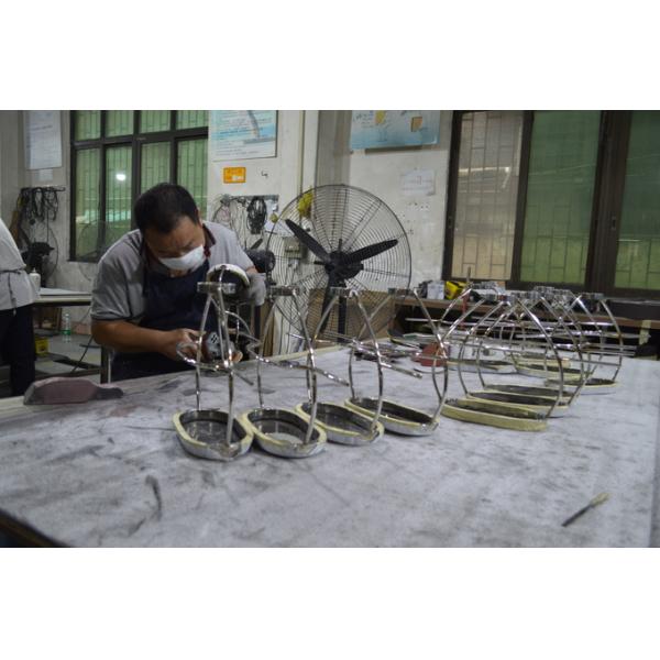 Golden Visual Merchandising Displays Aluminum for Wine Showing / Retail Space