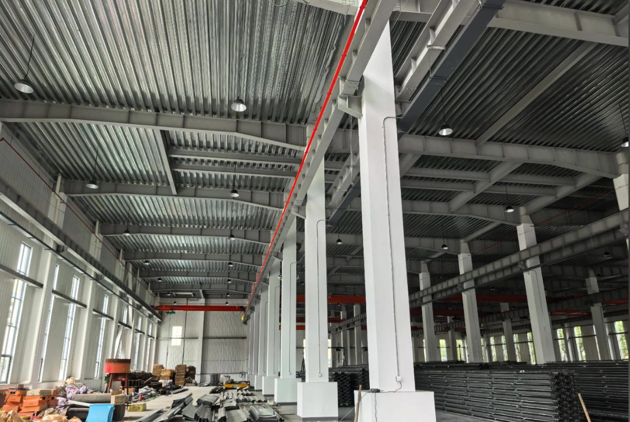 High-strength prefabricated galvanized anti-corrosion steel structure workshop building