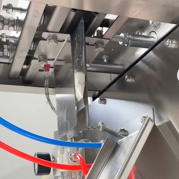 50Hz Powder Bagging Machine Flat Screw Automatic Powder Filling Machine