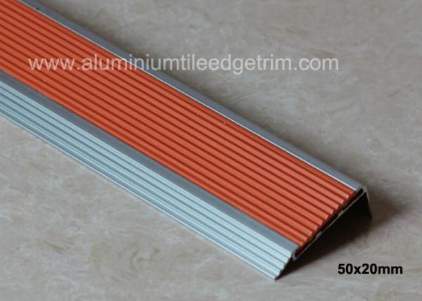 aluminium stair nosing profile with insert PVC rubber