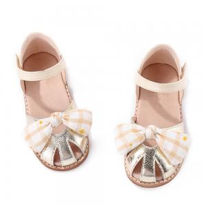 China Leather Girls School Shoes Round Toe TPR Sole With Bow Tie on sale