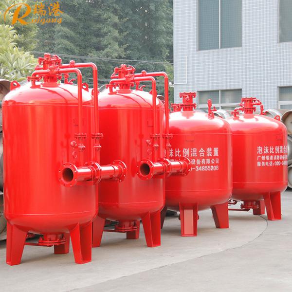 Industrial-Grade Foam Bladder Tank With 1.5MPa Strength Test In Red Color