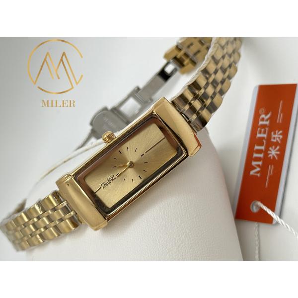 Fashion Men Quartz Wrist Watch Sleek Design And Accurate Timekeeping