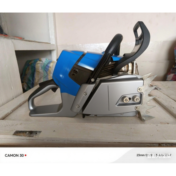 High Power 4.8kw 070/070AV Two-stroke 105cc Industrial Chainsaw With25inch 36inch 42inch Guide Bar and Chain