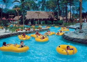 China Hotels Commercial Lazy River Water Park Custom Style For Outdoor Family Spray on sale