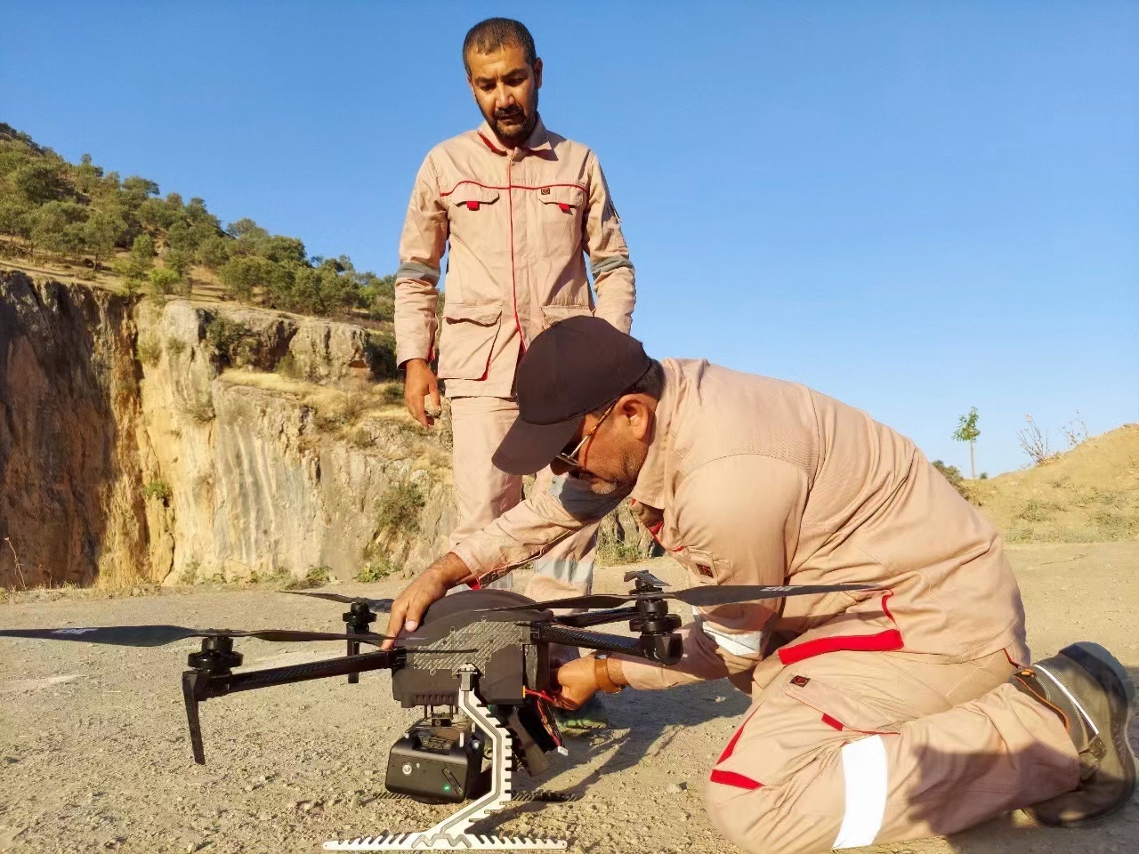 Skydroid C13 Intelligent AI Tracking Three Axis Camera Gimbal 30X Zoom High Resolution Thermal Imaging Durable Plastic Material