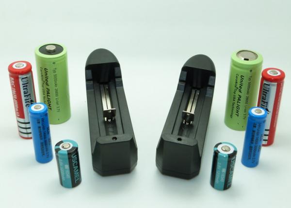 Quality Longest Lasting 18650 Li Ion Battery , Universal Lithium Ion Camera Battery Charger for sale