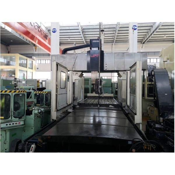 LS -V8 Large Vertical Machining Center 48m High Speed Three Axis Rail Machining Center