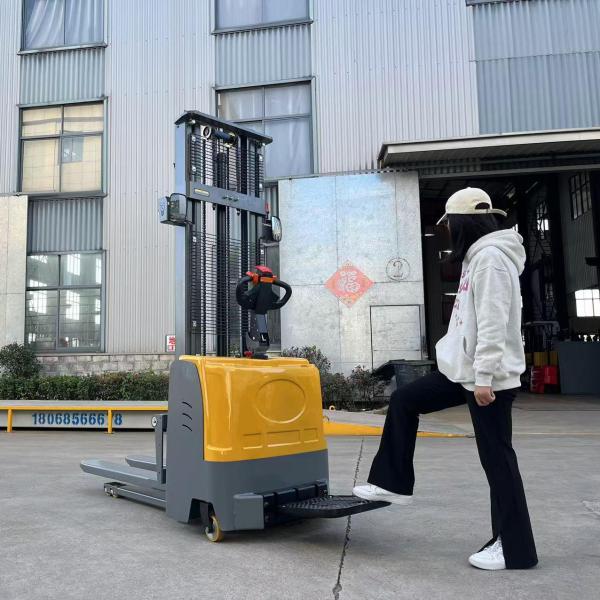 Electric Walkie Ride On Stacker 1.6 Ton Capacity 3-4.5m Lift Height