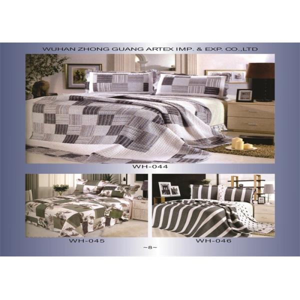 Irregular Cloud Stitching Quilt Comforter Sets , Purple Checkered Full Size Bedspread