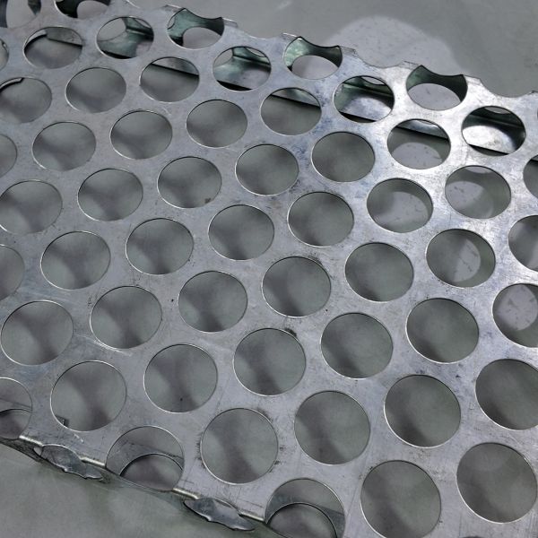 Large Hole Electroplated Perforated Metal Grating For Industrial Screening