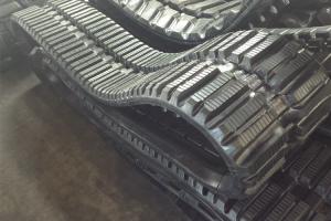 China Vibration Resistance Skid Steer Replacement Tracks Conventional / Interchangeable Type on sale