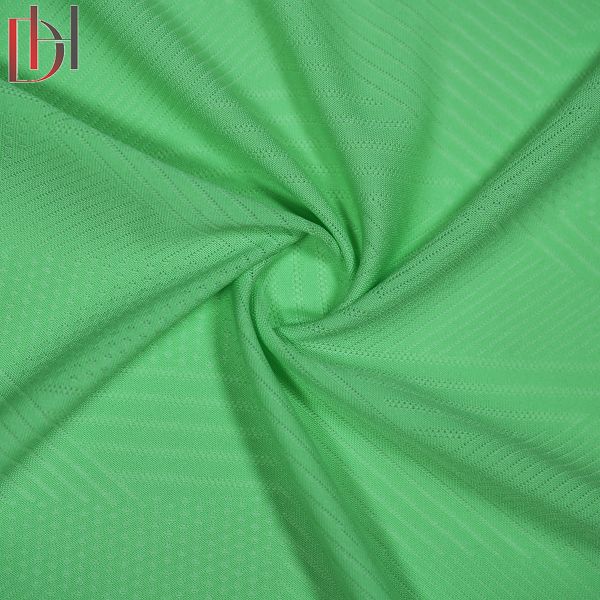 High-quality Lightweight 100% Polyester140g Sport Running Basketball Football Polyester Stretch Shirt Fabric