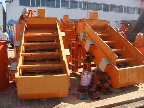 High Frequency Vibratory Screening Equipment Self Cleaning Function Automatic Operation