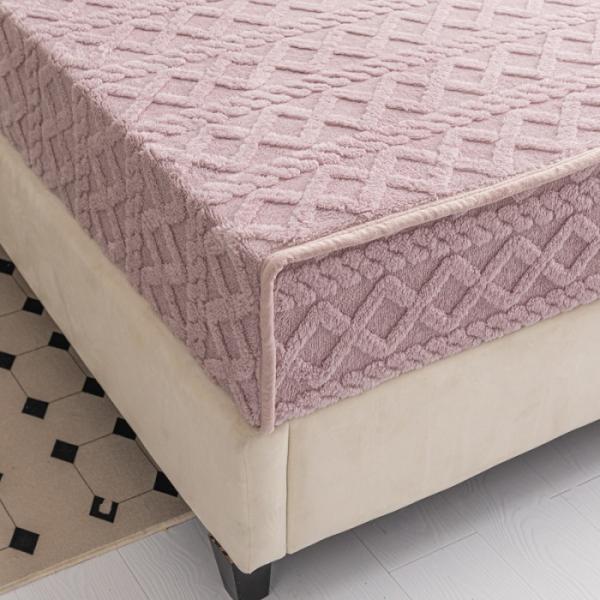 Single Piece Winter Warm Coral Velvet Bed Cover With Non-slip Mat Ideal for Home