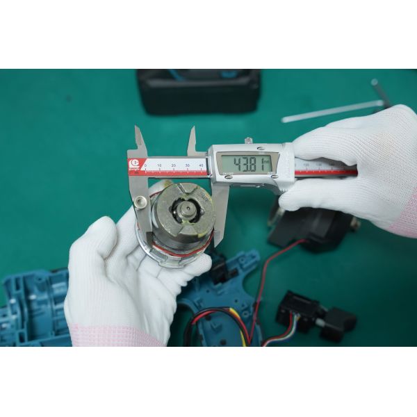 400Nm High Torque High Quality Modern Tools Repairs Portable 1/2inch Power Wrench High-Intensity Impact Wrench Without Battery