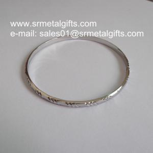 China Stainless steel engraved bangle bracelet for women fashion on sale
