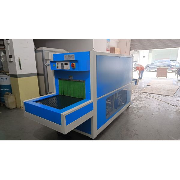Shoe Chiller Machine with Fast Cooling System and Uniform Temperature Control for Shoe Shaping and Deformation Prevention