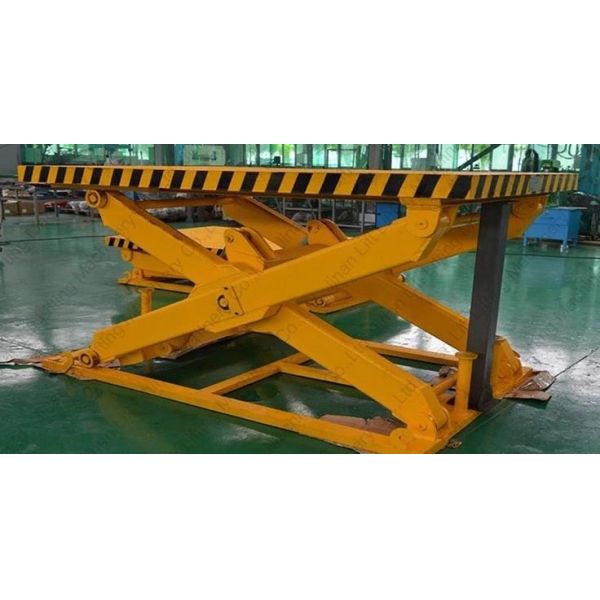 Electric Vertical Electric Mobile Scissor Lift / Scaffolding Aerial Lift Work Platform