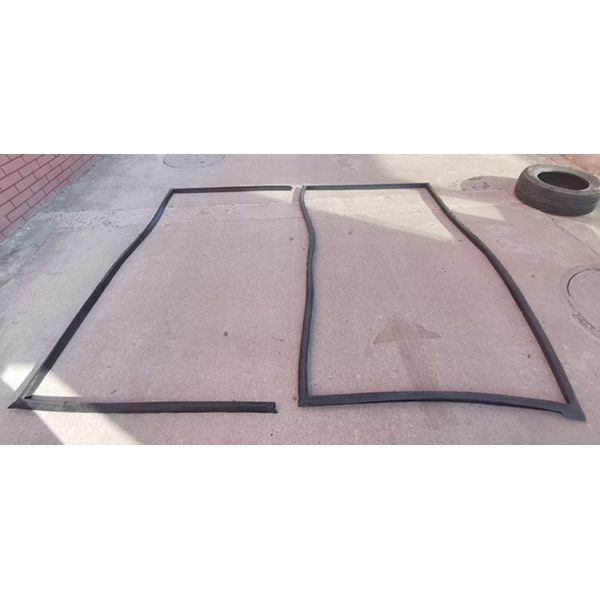 EPDM Rubber ISO Shipping Container Door Seal Gasket Strip for Standard Set 1141 x 2251 / 2556mm Black Chemical Resistant