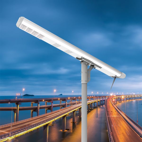 Mono Crystalline Integrated Led Solar Street Light Customizable Specifications LiFePO4 and MTTP Controller