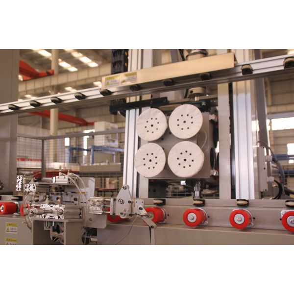 Vertical insulating glass automatic install spacer machine