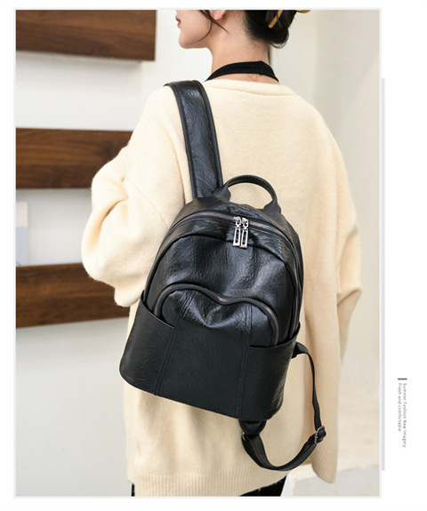 Custom Outdoor Casual Ladies Backpack in PU Leather with Zipper Closure 37*29*6cm