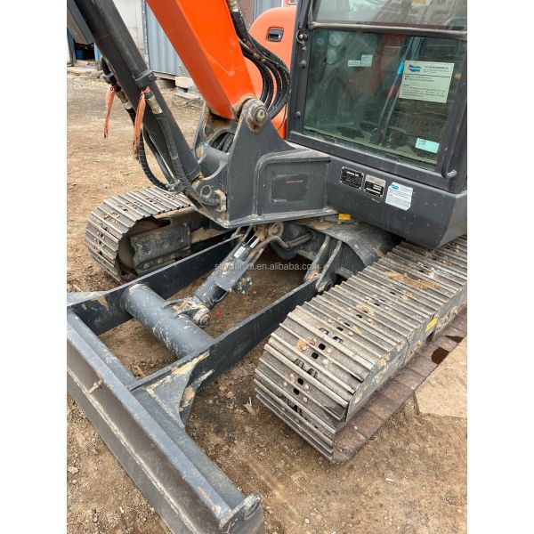 Second Hand DOOSAN DX60 Excavator and Energy-Saving for Crushing Used Hand Excavators