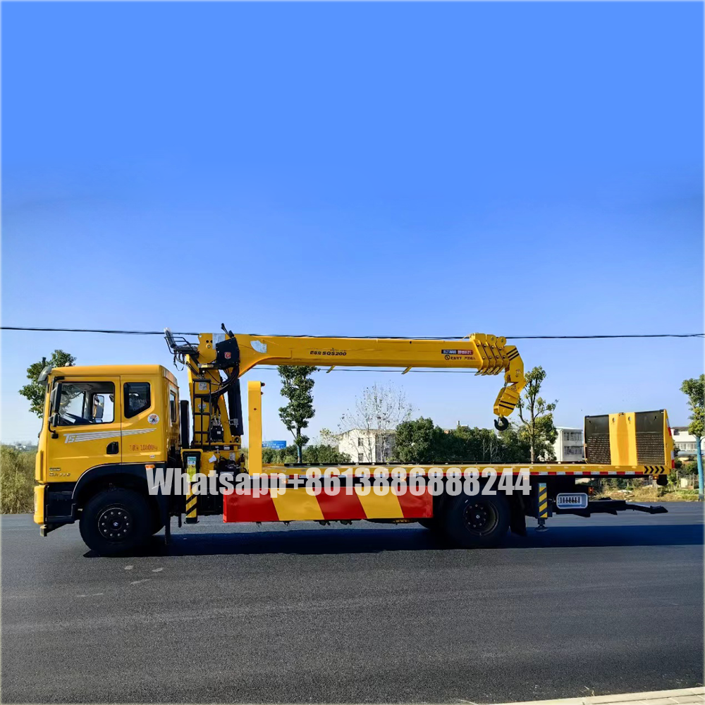 4 * 2 Huashen 8-10 Tons Road Rescue Trailer With 8 Tons Crane Tow Truck With Crane