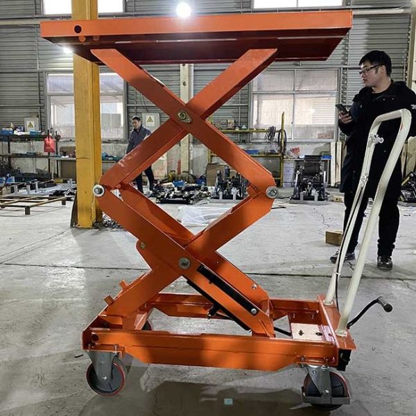 Mobile Manual Scissor Lift Platform 1000kg 39.76''X20.47'' Max Height 37.40''