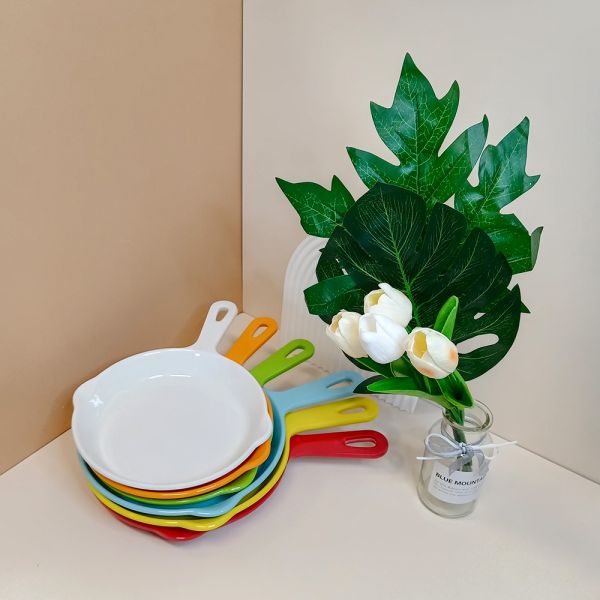 melamine Unique and Eye-catching Look Solid Color Salad Plate Scratch Resistant Dish Washer Safe