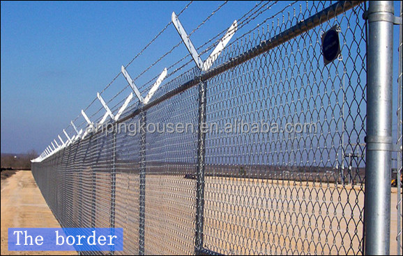 Metal Frame 4mm Wire Mesh 3D Panel Fence Decorative for Airport Perimeter Security