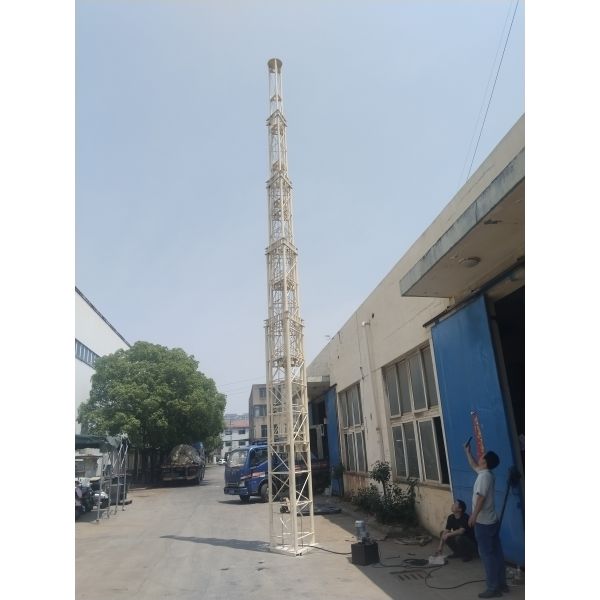 Telescopic Tower Height Fast Deployment Trailer Tower With Shelter Cell On Wheels COW