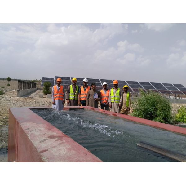 High Efficiency 15kW Solar Pump Controller Three Phase Output With Wide MPPT Range