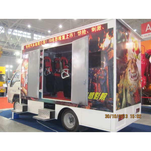 Waterproof Cabin VR Truck Mobile 5D Cinema Sophisticated 6 - 12 Seat