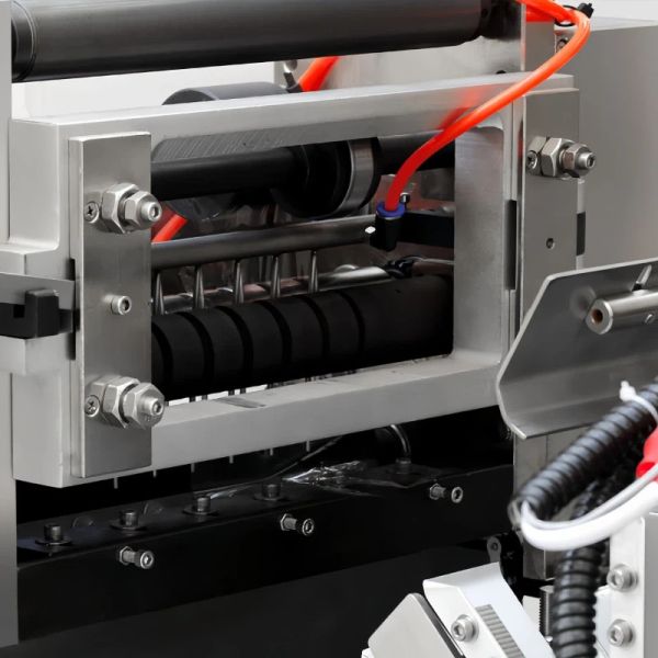 3 Dimension Automatic Packing Machine Transparent Film Box Packing Machine For Cosmetic Tea And Poker