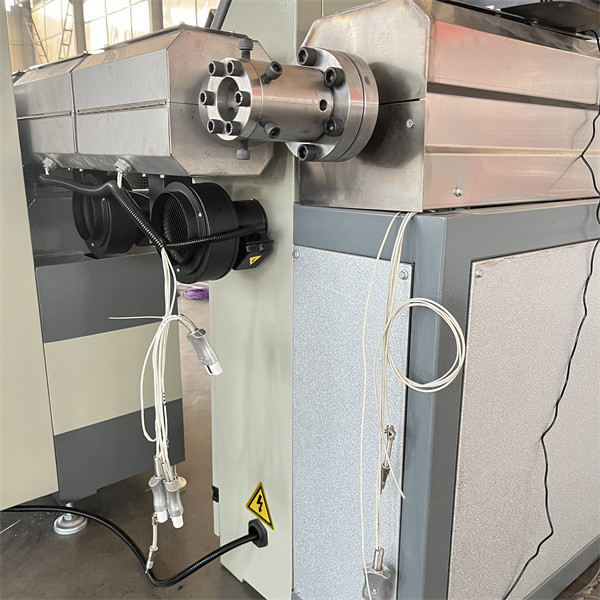 Agriculture Irrigation PVC Suction Hose Machine Plastic Flexible Hose Machine