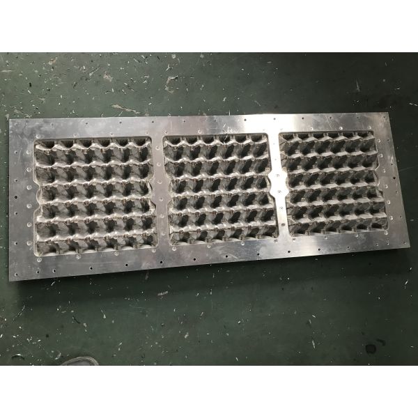 Small Recycling Semi Automatic Egg Tray Machine With Vibration Screen