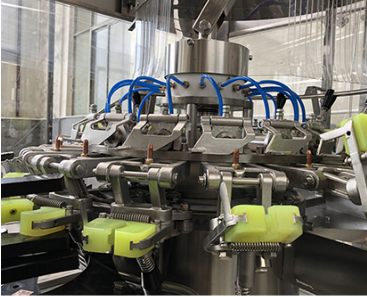 Wine Glass Bottle Rinser Machine , Rotary Bottle Cleaning Machine
