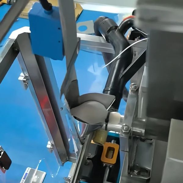 Strip Seal Powder Sachet Packaging Machine Fast Vertical Form Fill Seal Machine
