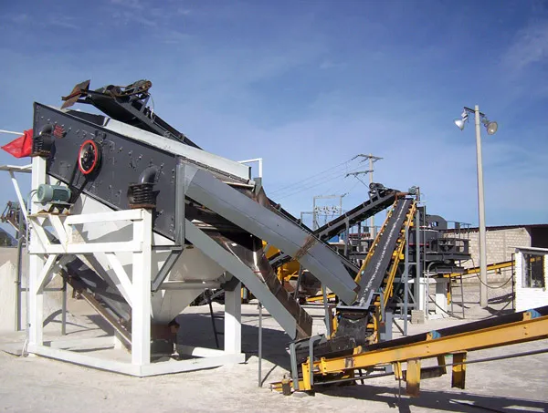 Aggregate Screen 4 Deck Layers Crushed Stone Vibrating Screen Machine